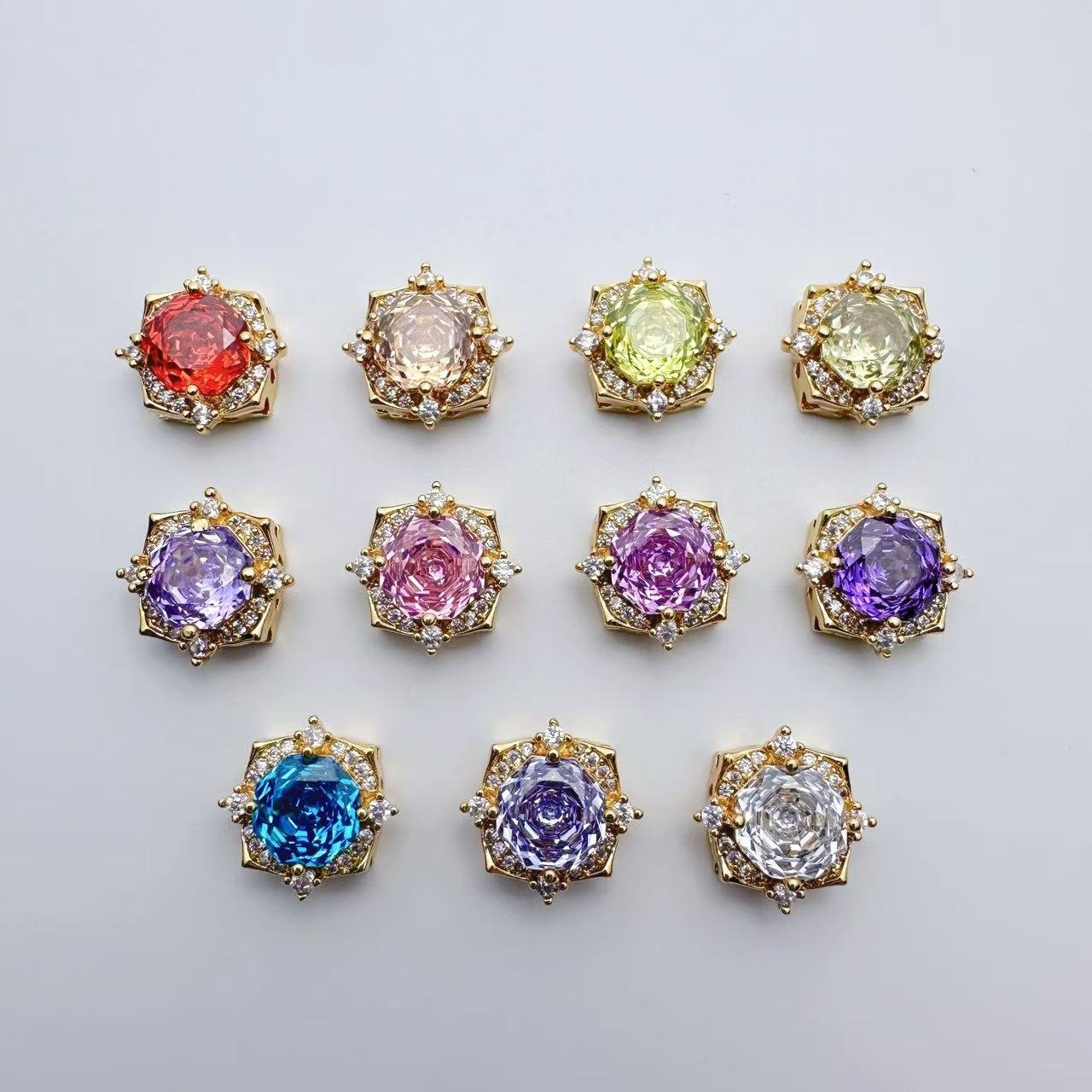 Copper-plated 18K Color-preserving Rose-cut Zircon Flat-bottomed Button