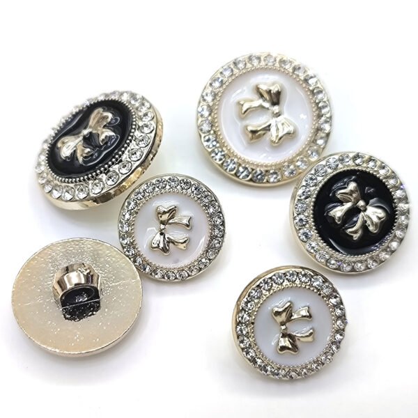 Diamond-embellished Oil-drop Butterfly-shaped Round Plastic High-end Button