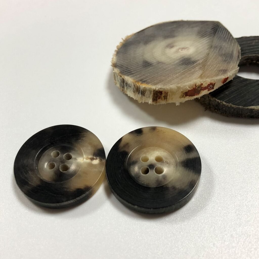 Factory Direct Sales Natural Genuine Buffalo Horn Button