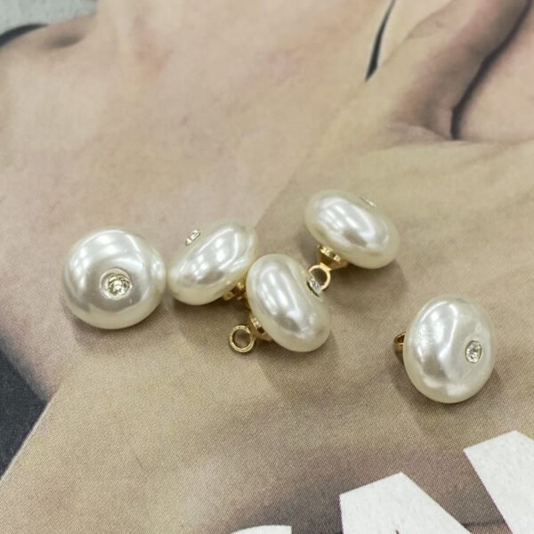 Luxurious Round Metal Pearl High-Grade Beaded Button
