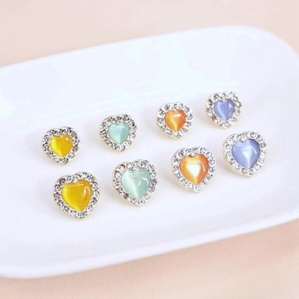 Metal Rhinestone Cat's Eye Heart-shaped Small Chic Button