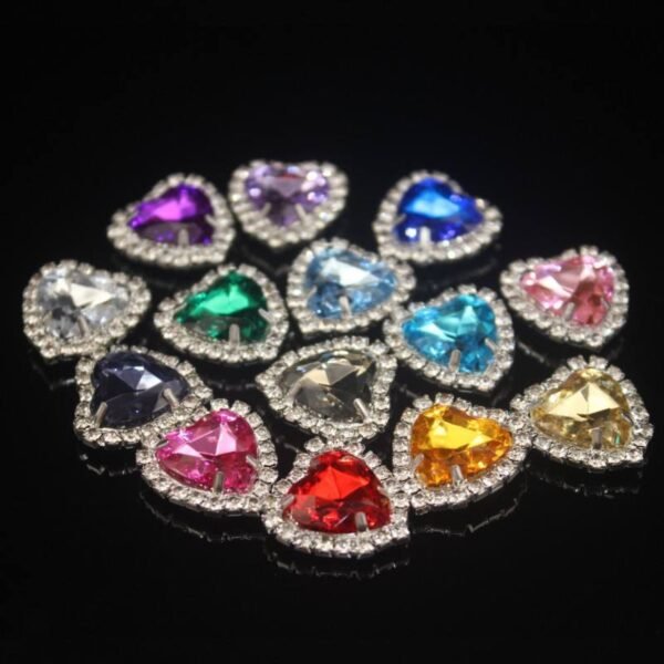 New Arrival Heart Shape Crystal Buckle Acrylic Claw Rhinestone Sew-on Stones for DIY Clothing Garment Accessories Craft Supplies
