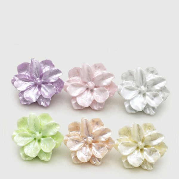 White 3D Flower Resin Metal Buttons, Decorative Buttons for Woolen Coat, Blazer, Sweater and Dress, Fashion Sewing Buttons