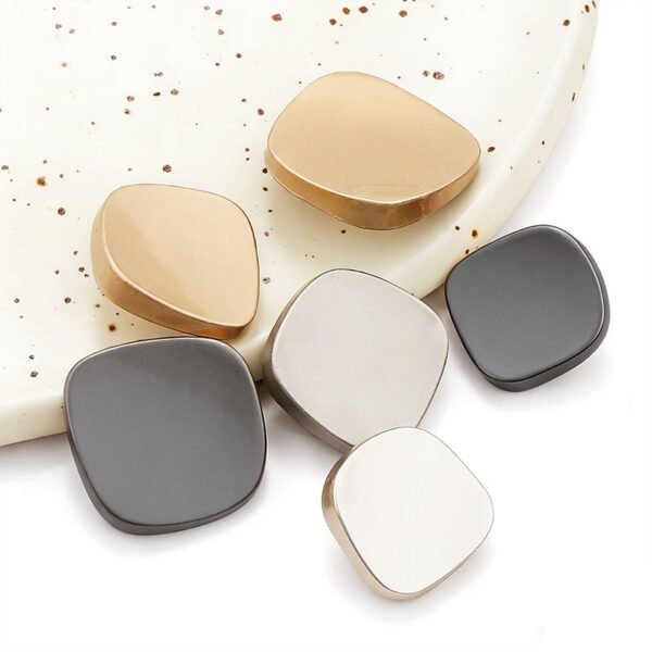 Wholesale Metal Special Shaped Buttons Minimalist Sew-on High Heel Charms for Garment Decorations
